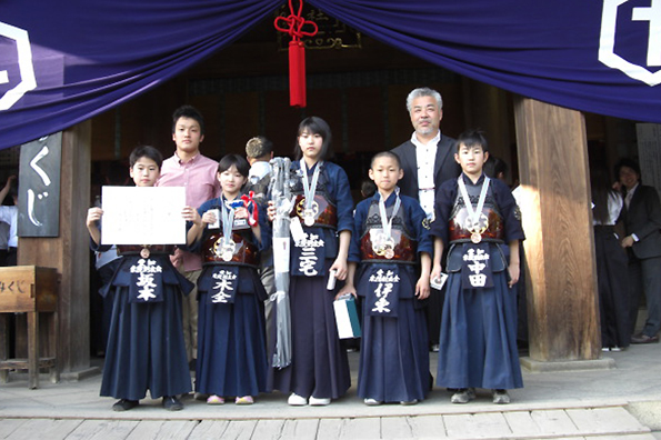 第39回砥鹿神社例祭奉納少年少女剣道大会 小学生の部 第3位 東院剣友会チーム