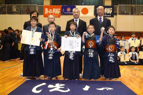 嘉章旗争奪第30回武徳館少年剣道大会